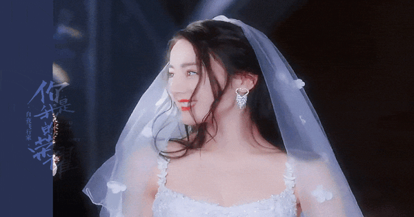 Mỹ nhân mặc váy cưới đẹp nhất showbiz gọi tên Địch Lệ Nhiệt Ba!