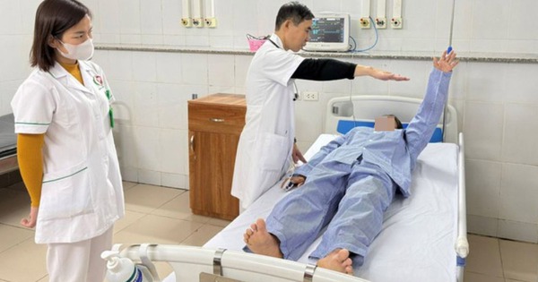 Bước 1 chân vào 'cửa tử' vẫn nghĩ chỉ trúng gió, 3 dấu hiệu sớm báo đột quỵ