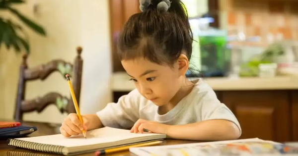 3 việc cha mẹ càng thờ ơ, con càng trưởng thành