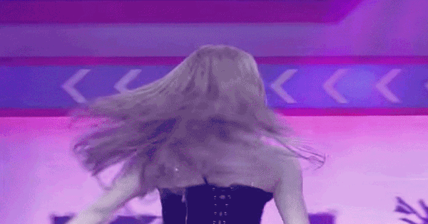 Giải cứu 6 nữ ca sĩ hết thời: Ra MV 1h đầu có đúng 11.000 lượt xem, album giảm sốc 80%