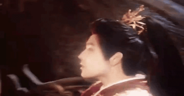 Chưa từng có bộ ảnh cưới nào đáng sợ thế này: Cô dâu trông như dì chú rể, đơ hơn tượng đá ngàn năm