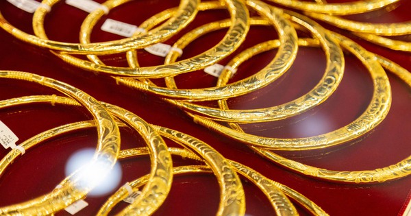 Giá vàng hôm nay 6/4: Quay đầu đi xuống