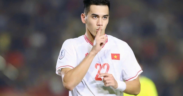 Tiến Linh thừa nhận phải nghe lời chê bai hàng ngày