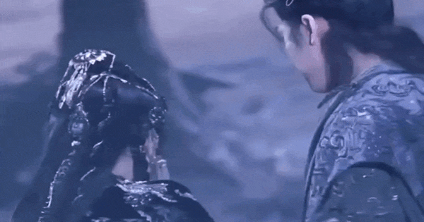 Nhìn mỹ nhân này khóc còn buồn cười hơn xem 100 bộ phim hài, méo mó mặt mày không có nổi 1 giọt nước mắt