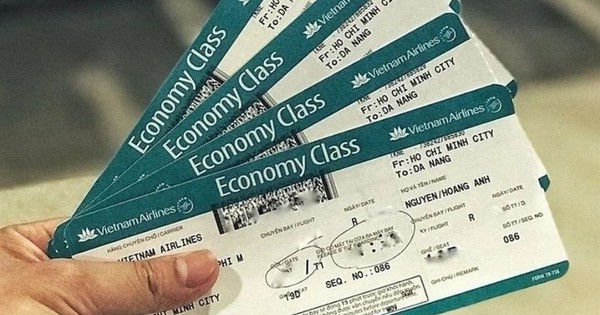 Khách đi máy bay lưu ý: Từ bây giờ, có thể dùng vé máy bay giấy để làm 1 việc tại sân bay Nội Bài