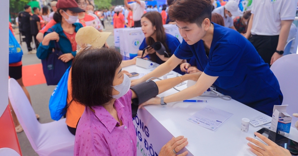 Long Châu, Bayer và OMRON hợp lực triển khai tầm soát rung nhĩ, phòng đột quỵ trên diện rộng