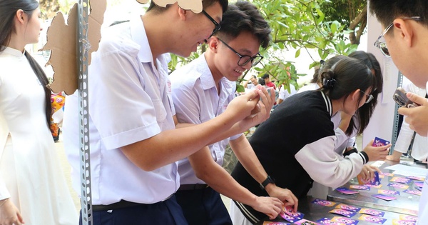 Nắng nóng gay gắt, kéo dài: Sở GD-ĐT TPHCM đề nghị trường học chủ động điều chỉnh thời khóa biểu