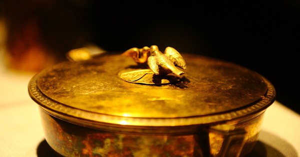 Báu vật "thức giấc": Kho báu triều Nguyễn được cất giấu nhiều thập kỷ ở Đà Lạt