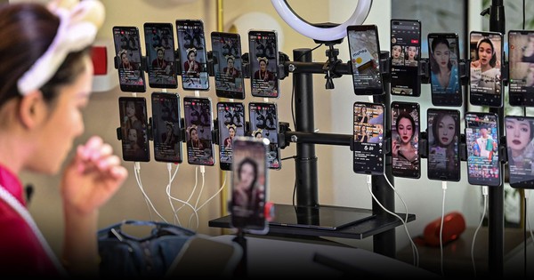 Góc khuất nghề livestream: Ngồi trước màn hình 10 tiếng liên tục đến mức khó thở, buồn nôn, nhiều người đã muốn bỏ nghề