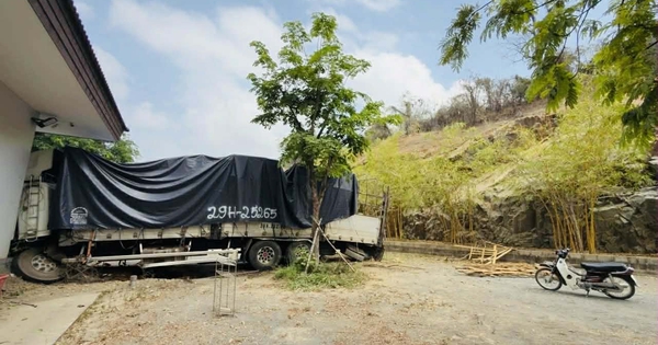 Xe chở nhân viên viễn thông rơi từ trên núi trúng khu nhà ăn công nhân, 3 người tử vong