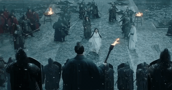 Làm ơn đừng chiếu phim Trung Quốc này nữa: Nữ chính là trẻ con tập làm người lớn, diễn đơ như mang ảnh căn cước lên phim