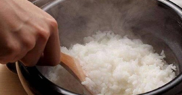 2 lỗi nấu cơm nhiều người Việt làm quen đến mức không biết là SAI