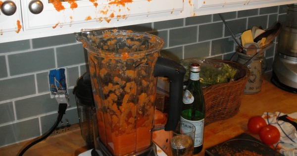 Cảnh báo đặc biệt tới những gia đình đang dùng máy xay sinh tố