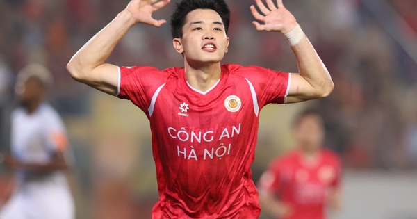 Đình Bắc đẳng cấp huỷ diệt tại V.League: 6 trận ghi 10 bàn