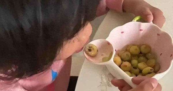 Bức ảnh này có gì mà khiến 1 bà mẹ bị chỉ trích 