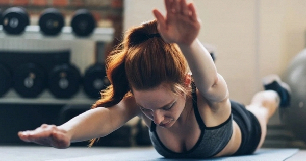 Chị em mê lưng trần quyến rũ như Chi Pu đừng bỏ qua 4 bài tập dưới đây!