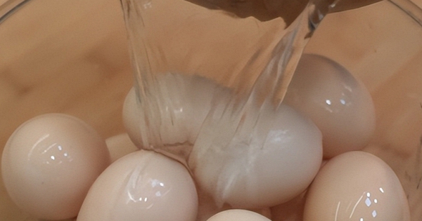 Có nên rửa trứng trước khi nấu? Lời khuyên cho các gia đình thường xuyên ăn trứng