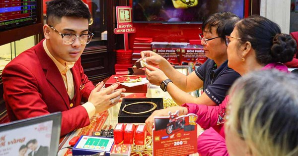 Giá vàng hôm nay 13/5: Quay đầu đi xuống