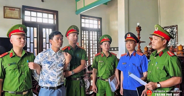 Thi hành lệnh bắt tạm giam, khám xét chỗ ở của chủ tiệm cây cảnh Mai Hoàng SN 1991