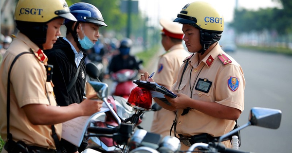 Một lỗi rất nhiều người đi xe máy, ô tô mắc phải, nhưng có thể phải trả lên tới 22 triệu đồng