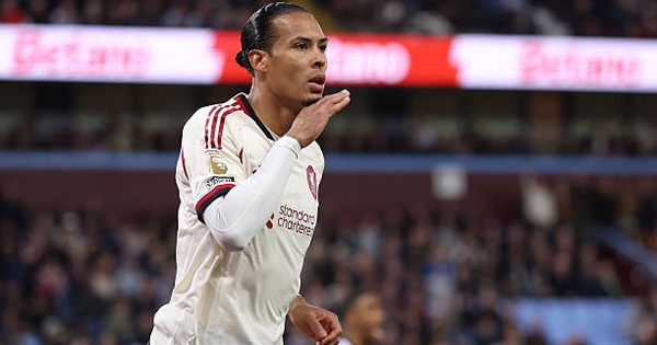 Liverpool thảm bại trước Aston Villa tạo thống kê tệ nhất lịch sử, nguy cơ mất vé Champions League