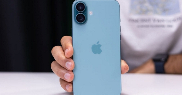 Chiếc iPhone này vừa giảm giá 2 triệu đồng