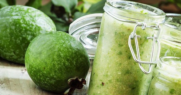 Không cần săn cherry Mỹ hay nho Hàn đắt đỏ, thứ quả đầy vườn ở Việt Nam đang được tiểu thương gom hàng vì quá hút khách mùa hè