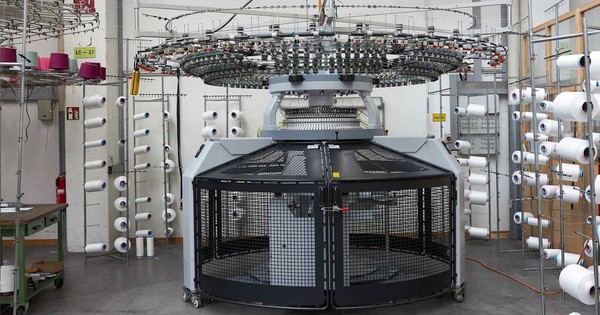Nóng: Biểu tượng 100 năm tuổi trong ngành dệt may phá sản, bị Trung Quốc thâu tóm