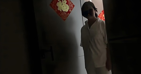 Sao người cha này có thể làm vậy khi con đứng bét lớp?
