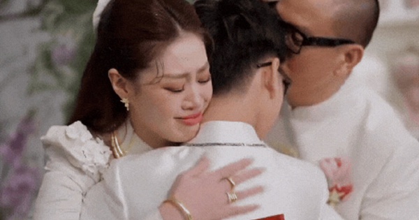 Mỹ nhân showbiz cưới quản lý hơn 17 tuổi: Tâm đầu ý hợp, được chồng cưng chiều, sống chill trong cơ ngơi hạng sang