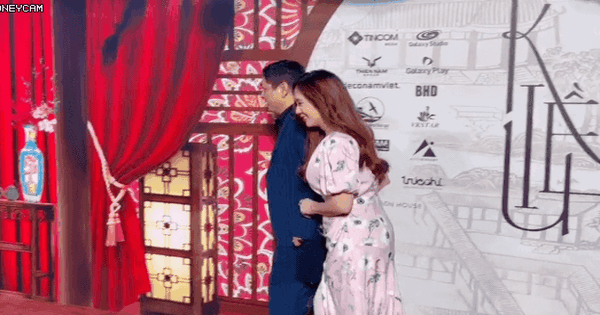 Cặp đôi viên mãn nhất nhì showbiz Việt: Nhà gái trẻ mãi không già suốt 20 năm, nhà trai nghe tên đã thấy nể