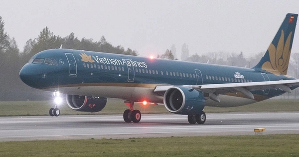 Thông báo quan trọng từ Vietnam Airlines: Hành khách tại Nội Bài và Tân Sơn Nhất chú ý