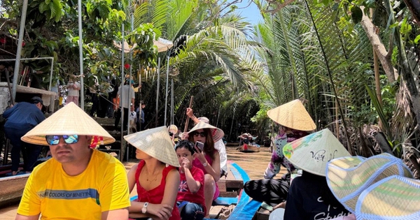 Tour miền Tây đắt khách dịp 30/4-1/5: Hàng trăm du thuyền tại Mỹ Tho- Vĩnh Long hoạt động hết công suất