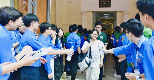 Nghìn thí sinh hoàn thành buổi thi đầu tiên lớp 10 chuyên sớm nhất Hà Nội
