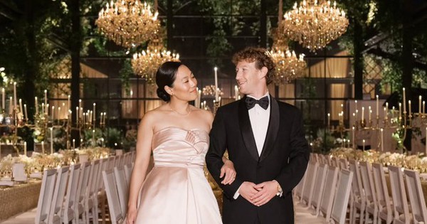 Đây là thứ duy nhất khiến tỷ phú Facebook tôn sùng cô vợ 