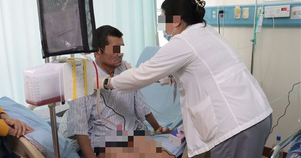 Người đàn ông mắc 