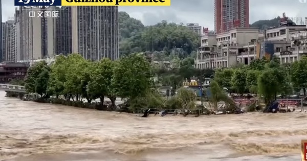 Mưa lũ kinh hoàng trên diện rộng ở Trung Quốc