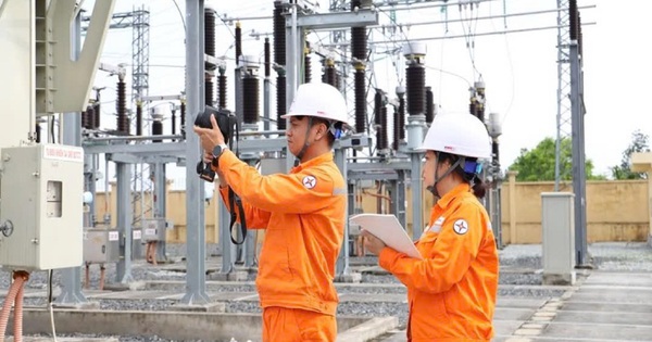 Khung giờ điện cao điểm sắp được áp dụng, người dân cần lưu ý gì?