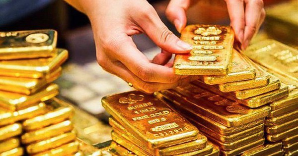 Giá vàng thế giới rơi xuống đáy 2 tháng, vàng nhẫn trong nước lao dốc tới 2 triệu đồng/lượng