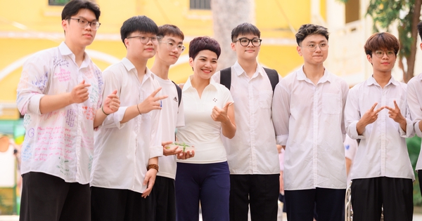 Hơn 124.000 học sinh Hà Nội chính thức bước vào kỳ thi lớp 10 căng thẳng nhất cả nước