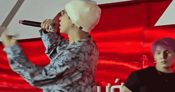Nam nghệ sĩ hát chênh phô đến mức bị khán giả hỏi thẳng: “Hát vậy cũng dám nhận show?”