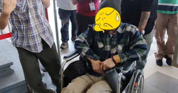 Rapper N. bị bắt vì tàng trữ sử dụng ma túy: Lộ ảnh ngồi xe lăn đi cấp cứu khẩn, tuyệt vọng van xin cơ hội làm lại cuộc đời