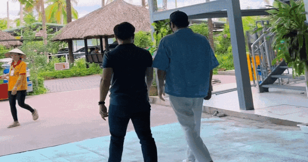 Mỹ nam Việt đẹp đến mức như hoàng đế bước ra từ lịch sử, đến giọng nói cũng cao sang hơn người