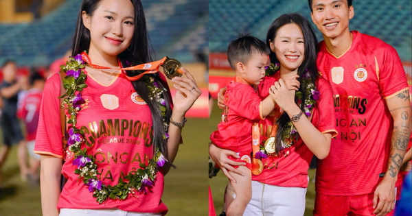 Văn Hậu gọi vợ là 