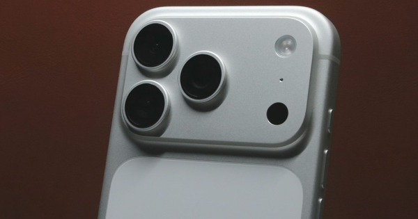 Lộ diện thời gian ra mắt iPhone 18 Pro Max và siêu phẩm màn hình gập iPhone Ultra