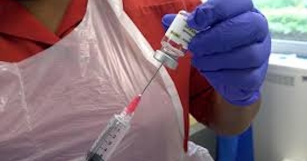 Anh triển khai mũi tiêm điều trị ung thư 'chỉ trong một phút'