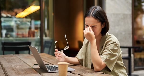 'Bẫy' năng lượng tức thì: Mệt mỏi ở dân văn phòng đáng lo hơn bạn nghĩ