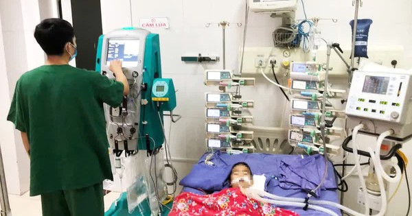 Bé 4 tuổi nguy kịch vì mắc tay chân miệng thể tối cấp