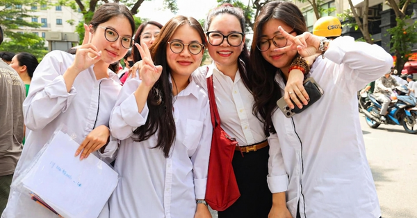 Hôm nay, hơn 1,2 triệu thí sinh làm thủ tục dự thi tốt nghiệ