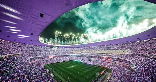 Sân vận động đầu tiên trong lịch sử 3 lần khai mạc World Cup